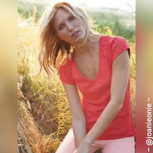 xx BODEN Crochet Lace Shoulder Coral Red Tee Sz 6 - Picture 6 of 7